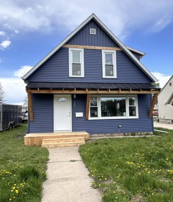 Windows, doors and siding services by Custom Windows Plus in Allendorf, IA.