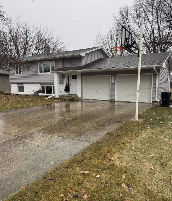 Windows, doors and siding services by Custom Windows Plus in Allendorf, IA.